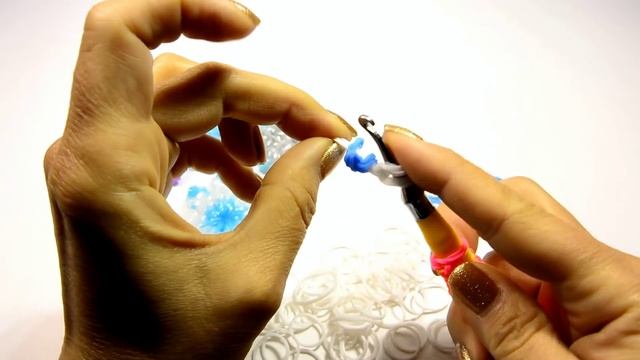 Снежинка из резинок Rainbow Loom.БЕЗ СТАНКА.ЛЕГКО. смотреть онлайн