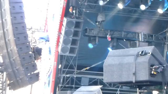 AC/DC feat. Axl Rose - Thunderstruck (Live in Prague, Czech Republic 2016) смотреть онлайн