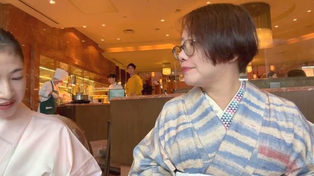 アカデミーメンバー秋の着物談義　日本橋でランチ会 смотреть онлайн