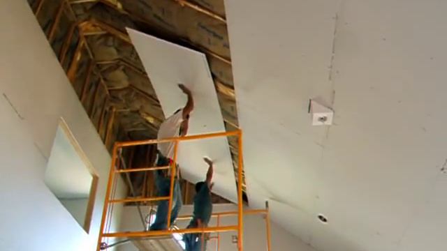 Hanging 4x12 sheetrock on a 25' ceiling смотреть онлайн
