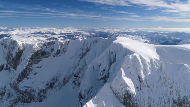Сколько денег нужно на месяц жизни в Черногории в 2024/ мои затраты смотреть онлайн