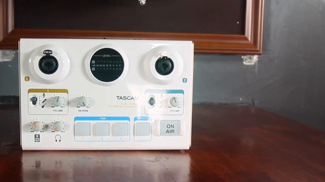 2017-4-27 TASCAM US 42 和 SHURE PGA27 Cover《走马》 смотреть онлайн