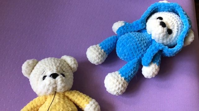 Мишка крючком. Шапочка с отверстиями для ушек. Часть 2 смотреть онлайн