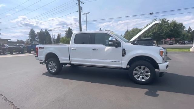 2017 Ford F-350 Super Duty Platinum 4WD смотреть онлайн