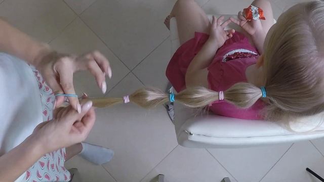 Прическа в школу и просто на каждый день / Фонарики / Красивые прически для девочек смотреть онлайн