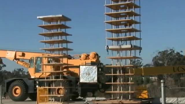Earthquake Protector: Shake Table Crash Testing смотреть онлайн