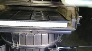 замена фильтра салона Хёндэ Солярис. Есть мой косяк....