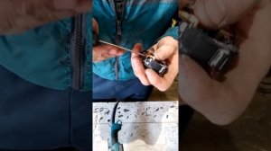 Ремонт перфоратора MAKITA HR2470. Замена щеток.