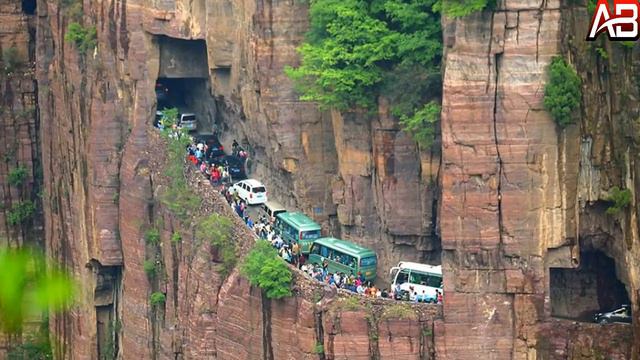 Top 10 Dangerous Roads in the World смотреть онлайн