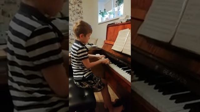 Рублев Владимир. 1ДПП.Учим вторую партию Шутки Баха. смотреть онлайн