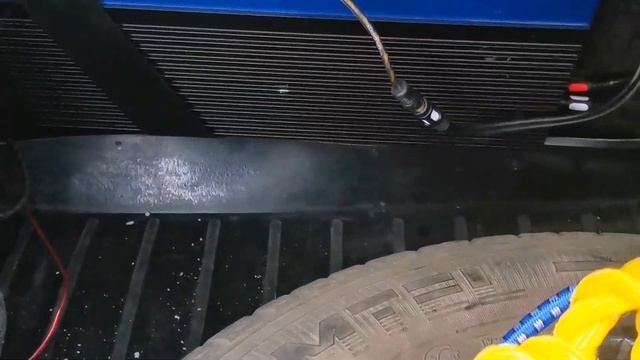 Сабвуфер в ЖИГУ! БЮДЖЕТНЫЙ Сабвуфер с коробом. БОМЖ ВАРИАНТ. Маленький саб в Ладу. смотреть онлайн