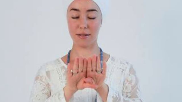 Prosperity Har Chant Music. 11 minutes of chanting har each day for 40 days brings Prosperity смотреть онлайн