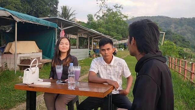 PESUGIHAN GUNUNG KEMUKUS RELA BERTUKAR PASANGAN DEMI KEKAYAAN смотреть онлайн