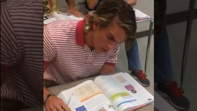 Что ты хочешь сделать, когда люди не могут перестать болтать в классе смотреть онлайн
