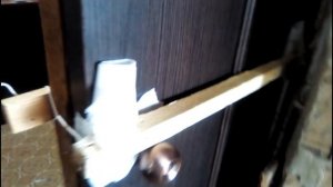 выравнивание поведенной межкомнатной  двери