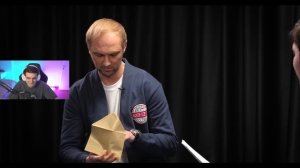 ЭВЕЛОН СМОТРИТ ПЛЮШКИ С ЗУБАРЕВЫМ