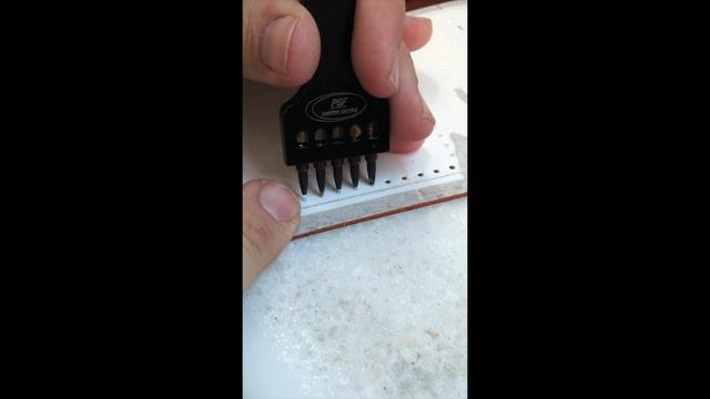 Пробивание кожи строчным пробойником. смотреть онлайн