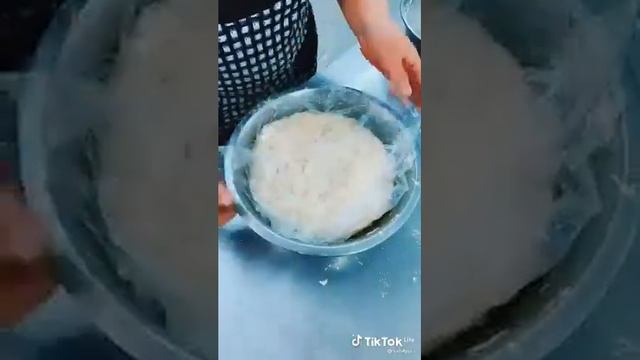 Пирожки с рисом,зеленым луком и яйцом.Вкус детства. смотреть онлайн