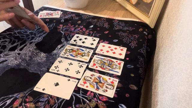 Произойдет ли раскол в треугольнике?! Крестовый, бубновая и червовая… что же дальше?? смотреть онлайн