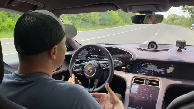 Porsche Taycan Cross Turismo 2021 - отличия от седана