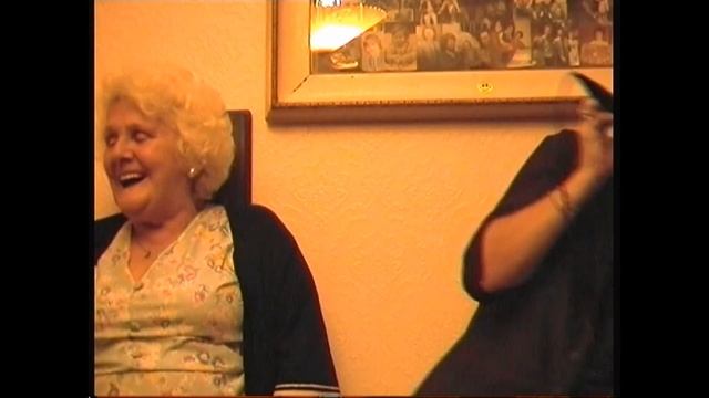 Karaoke with Nan Webb 1990s MINI DV смотреть онлайн