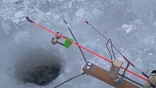 самоподсекающая зимняя удочка проба на льду смотреть онлайн
