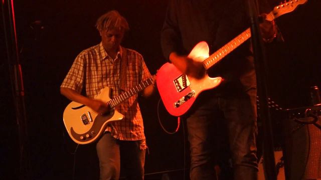 The Castle - Love Revisited with Johnny Echols смотреть онлайн