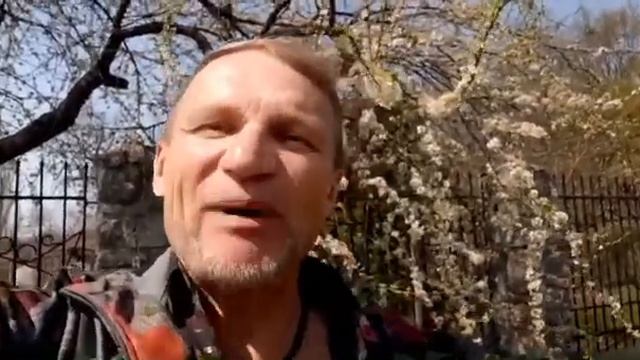 Олег Скрипка запрошує на Благодійний онлайн-концерт ВВ з легендарним альбомом Закустика 25.04.2020