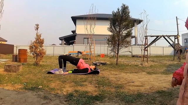 Попа как орех. Всего лишь одно упражнение и ягодицы скажут вам Спасибо. смотреть онлайн