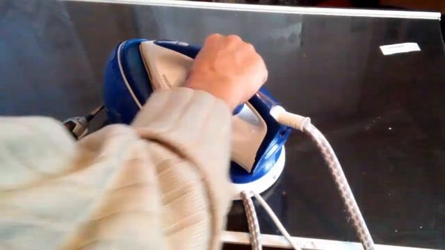 РЕМОНТ ТЕХНИКИ! ЭТО ПРОСТО! Микроволновка и паровой утюг смотреть онлайн