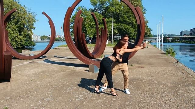 Sandro et Elodie dance Bachata - Senorita/Shawn Mendes - Latin Sensation смотреть онлайн
