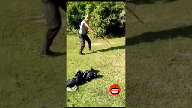 Таджикский самурай. 16-летний парень показывает своё Кунг-фу. смотреть онлайн