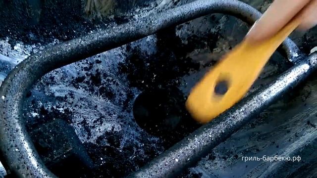 Как очистить газовый гриль Weber Q смотреть онлайн