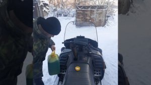 Немного покатались на снегоходе Ямаха Викинг 540-3.