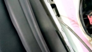 Заклинила дверь на астре, как открыть?