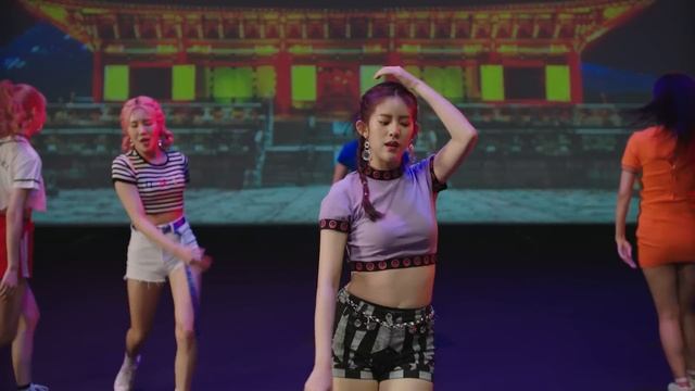 MOMOLAND(모모랜드) - “BAAM” Special Video