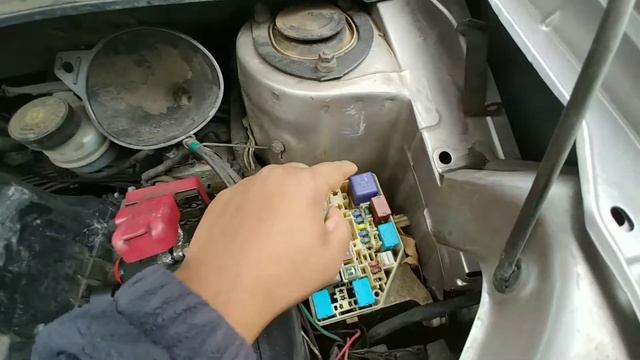 Scion xB not starting. relay box making noise. fuel box making noise смотреть онлайн