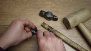 Как правильно насадить молоток, чтобы он никогда не слетел.