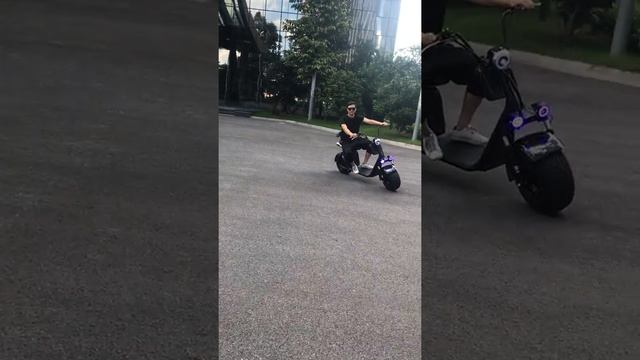 Aijiu Citycoco scooter S1 with blue tooth and portable battery. смотреть онлайн