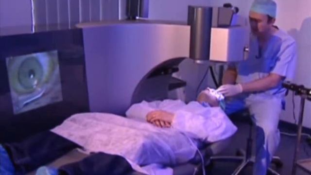 Farhad Hafezi ist in einer Schweizer Fernsehsendung über Keratokonus zu sehen. смотреть онлайн