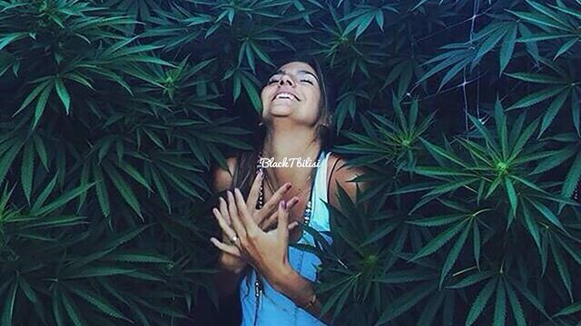 Misha Xramovi - Кайфую ♛ смотреть онлайн