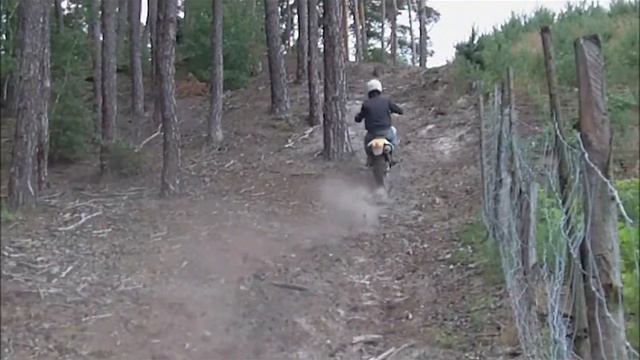 Suzuki DR-Z 400 another steep hillclimb fail