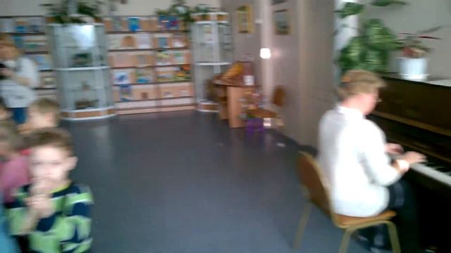 Шумовой оркестр В траве сидел кузнечик смотреть онлайн