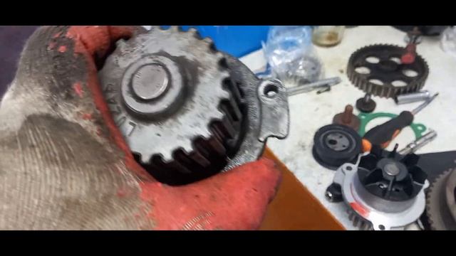 ЗАМЕНА ПОМПЫ / РЕМЕНЬ ГРМ / ШЕСТИРНЁНКА КОЛЕНВАЛА / ВАЗ 2110 8V смотреть онлайн