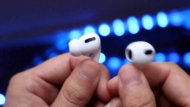 AirPods Pro 2 Vs AirPods Pro! (Quick Comparison) смотреть онлайн