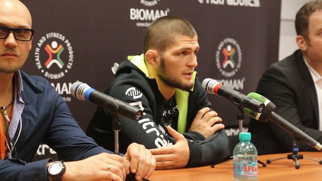 Хабиб Нурмагомедов на выставке SN PRO 2016 смотреть онлайн