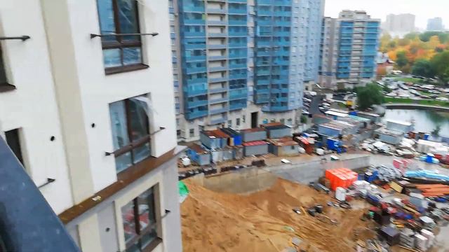 Ведутся работы во дворе. смотреть онлайн