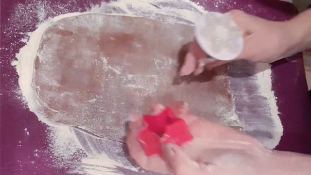 Карамельно_имбирное_козульное_ПРЯНИЧНОЕ_ТЕСТО._Универсальное_пряничное_тесто_и_ГЛАЗУРЬ(1080p).mp4 смотреть онлайн