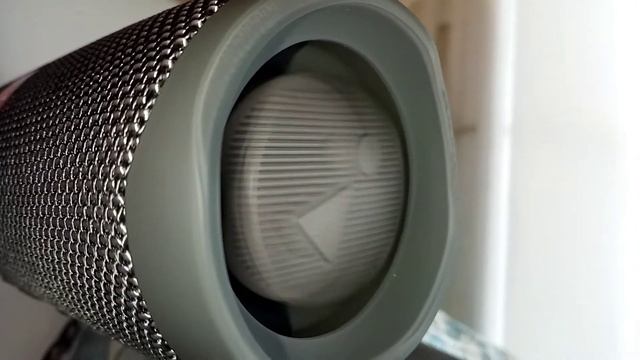 BASS TEST JBL FLIP 5 (OLD VIDEO) смотреть онлайн