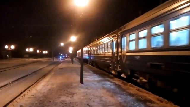 Электропоезд ЭР9М-580 отправляется на Жлобин смотреть онлайн
